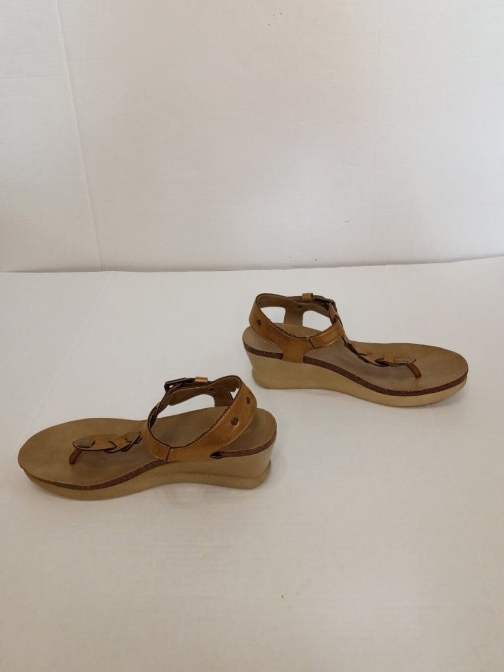 Axxiom Finley Braided T-Strap Comfort Sandals Size Women's 11M - Picture 3 of 7